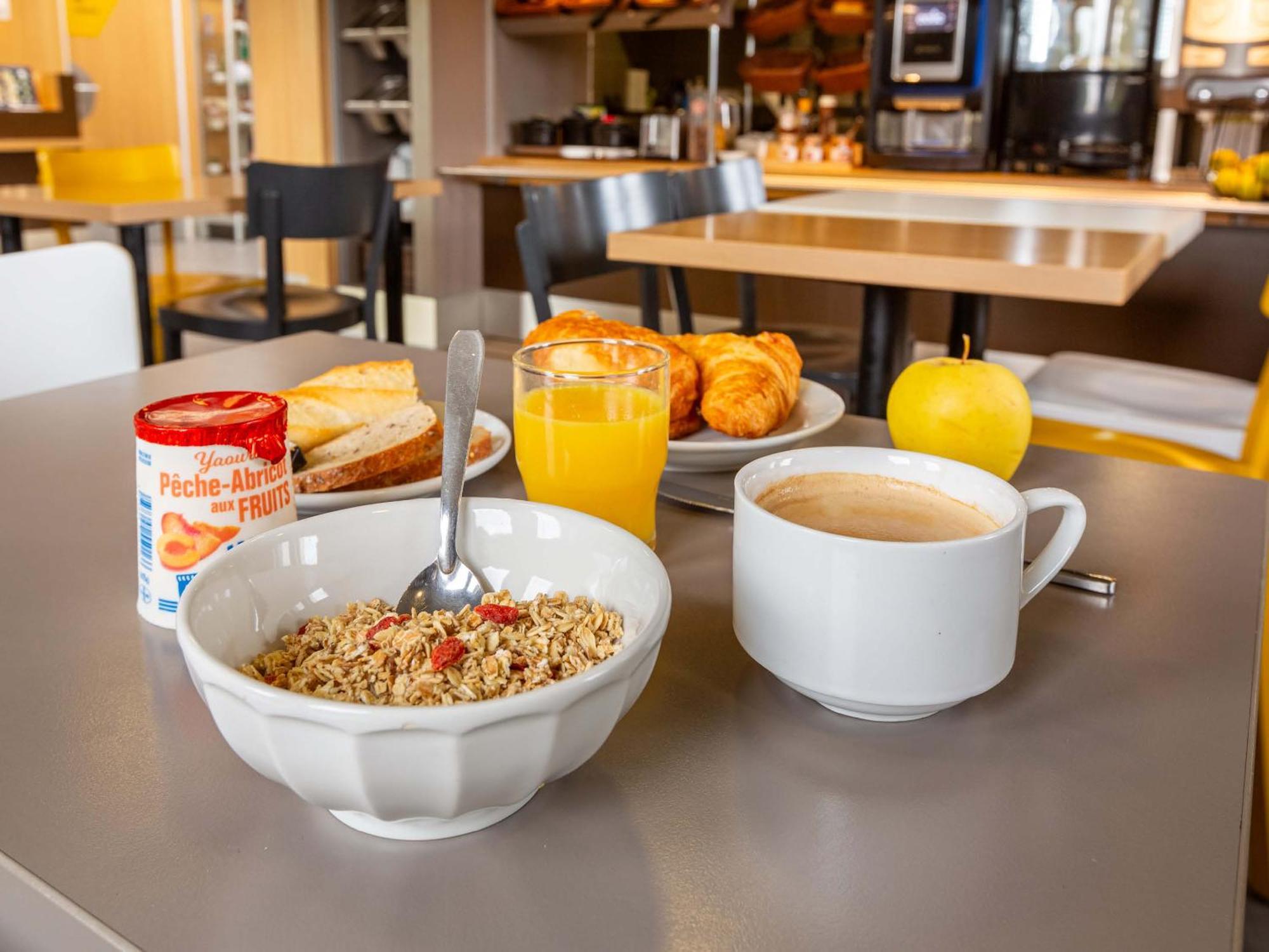 B&B Hotel Chartres Le Coudray 外观 照片