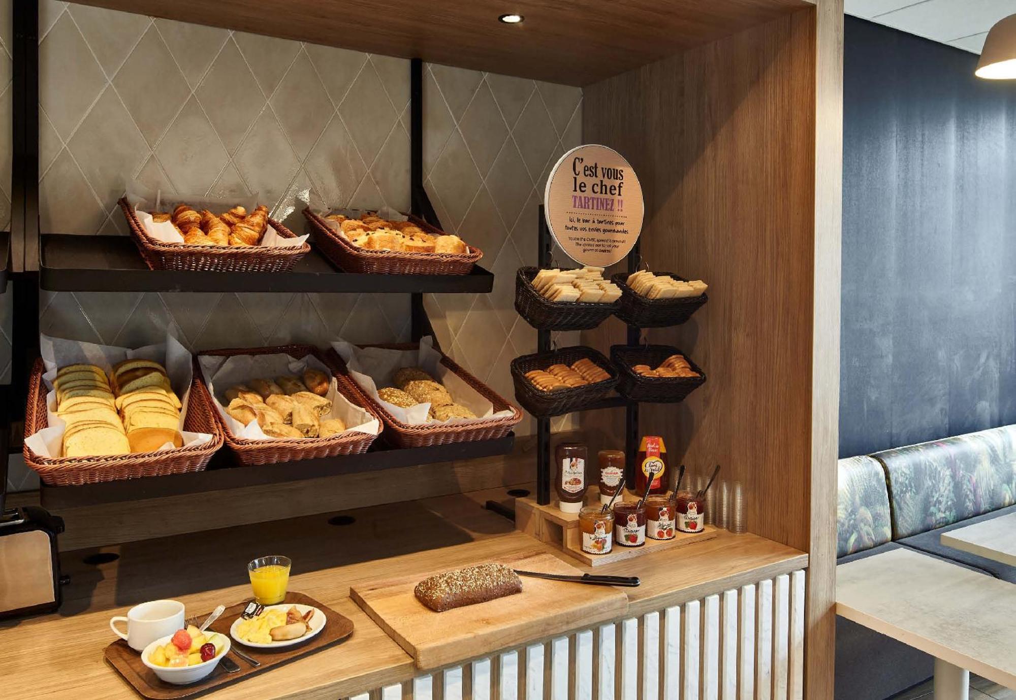 B&B Hotel Chartres Le Coudray 外观 照片
