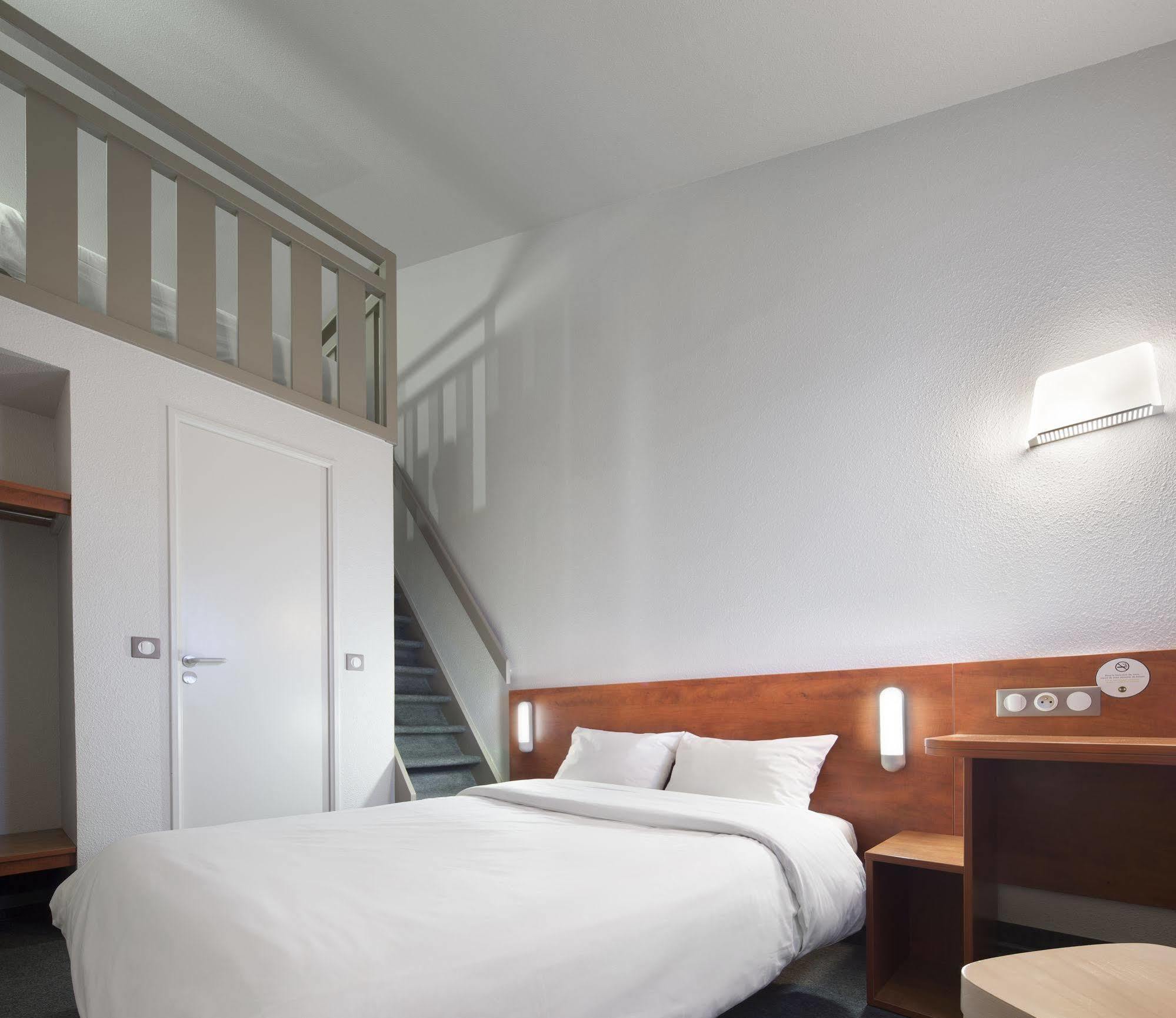 B&B Hotel Chartres Le Coudray 外观 照片