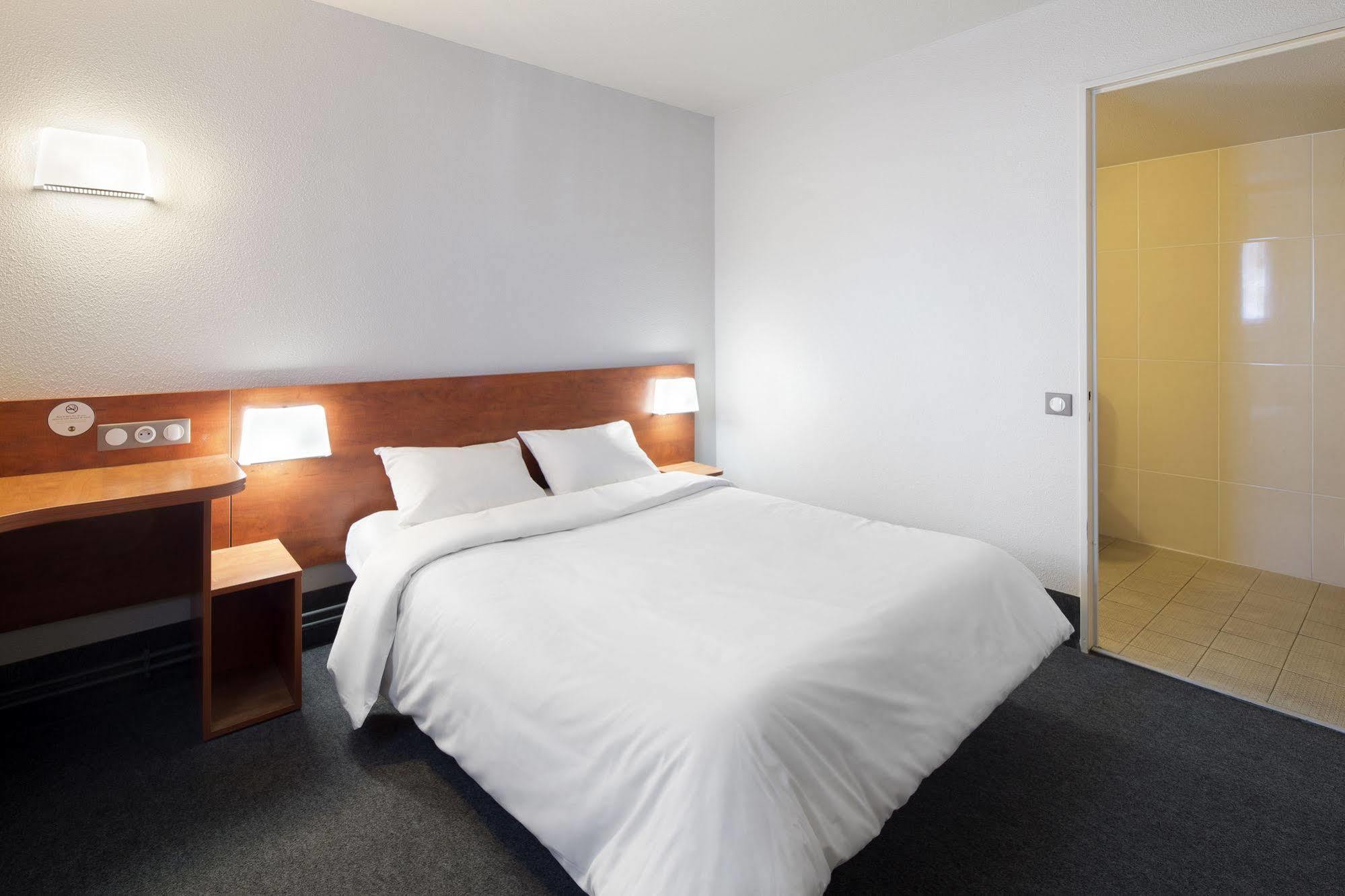 B&B Hotel Chartres Le Coudray 外观 照片